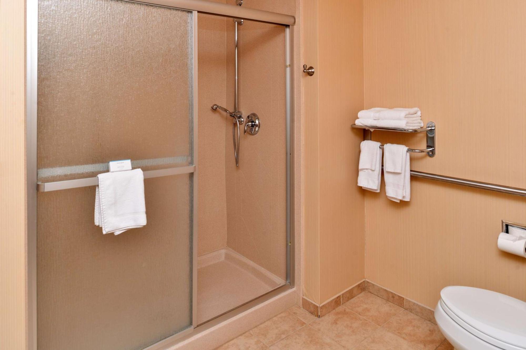 Hampton Inn Еванстън Екстериор снимка