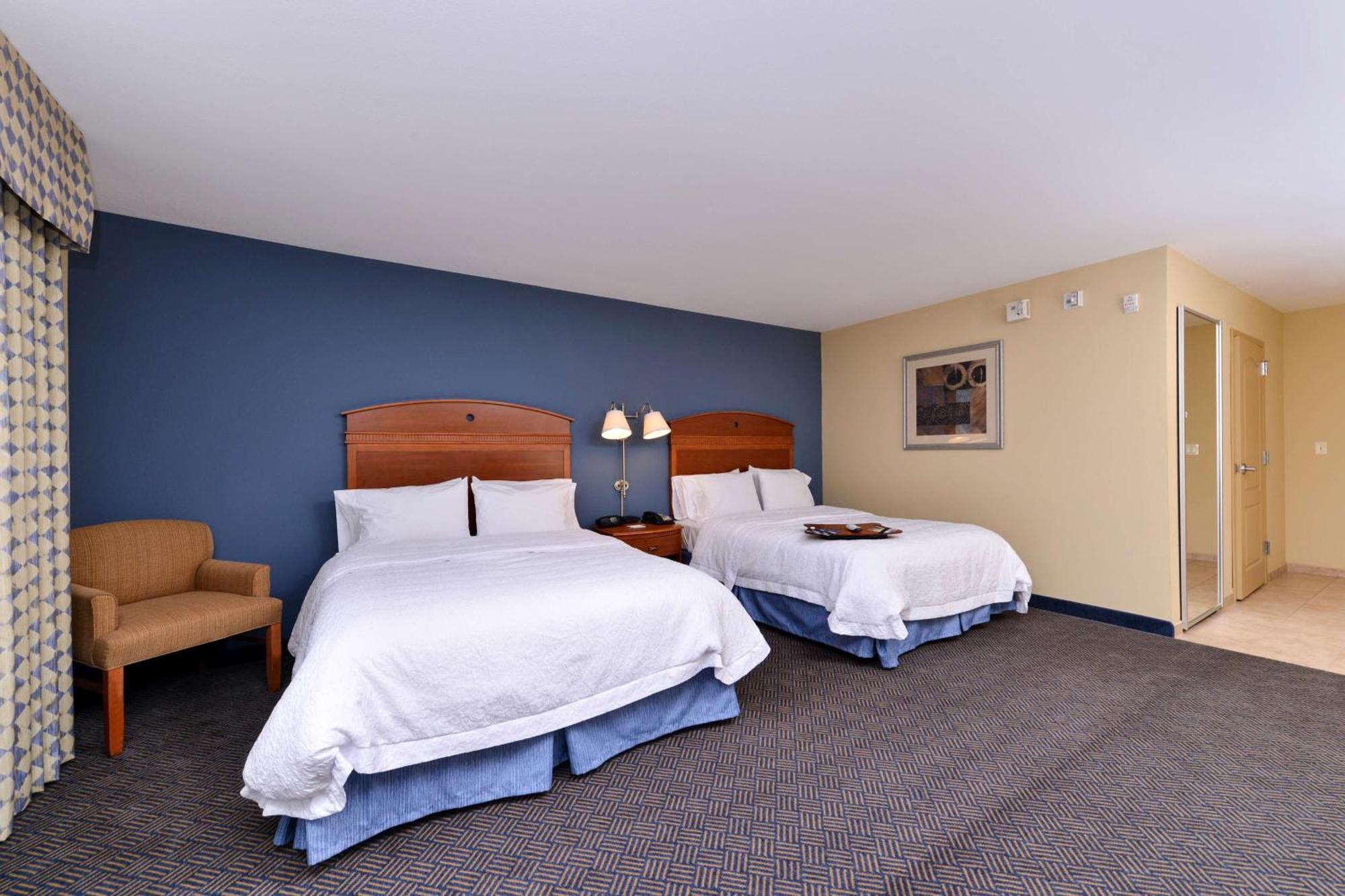 Hampton Inn Еванстън Екстериор снимка