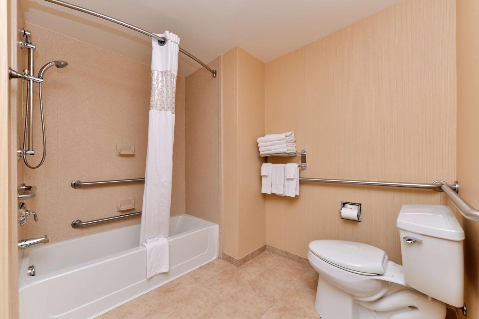 Hampton Inn Еванстън Екстериор снимка